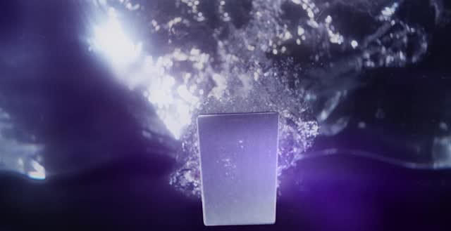 Nubank Ultravioleta, the card carved from ultraviolet